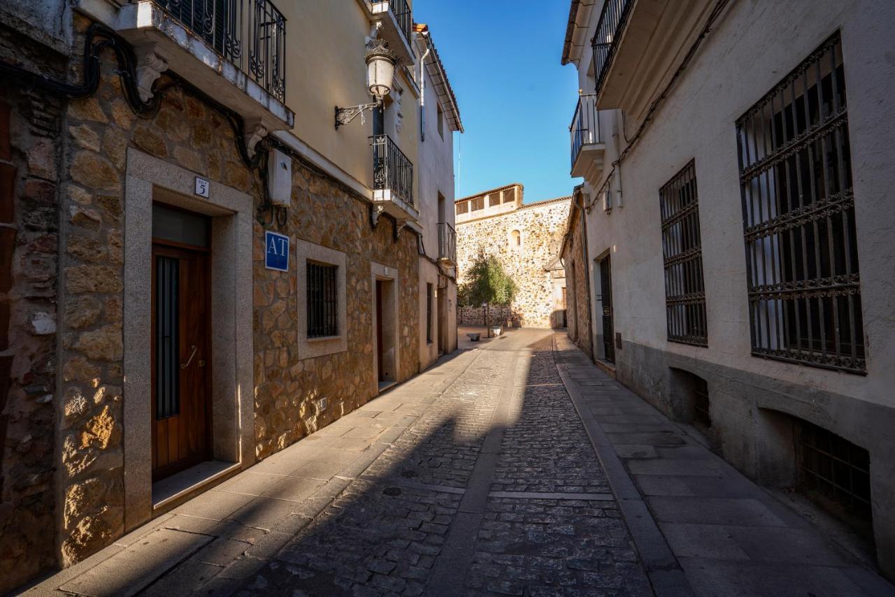 Apartamentos Cáceres Histórico CENTRO Exterior foto