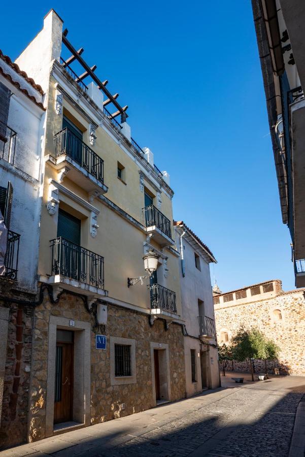 Apartamentos Cáceres Histórico CENTRO Exterior foto