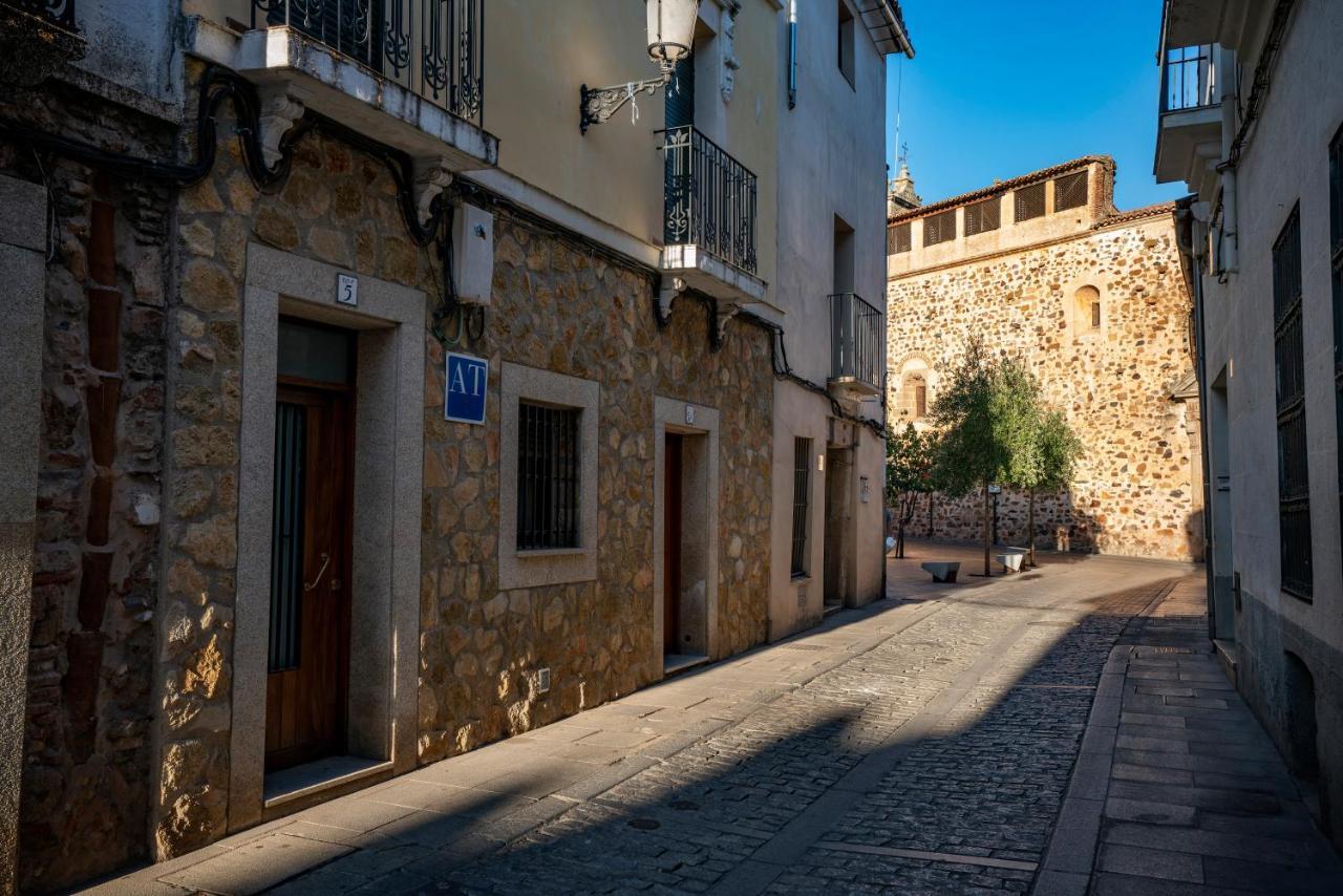 Apartamentos Cáceres Histórico CENTRO Exterior foto